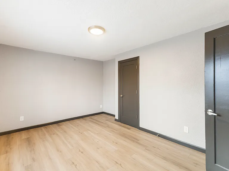 Garfield Street Apartments — Photo 42