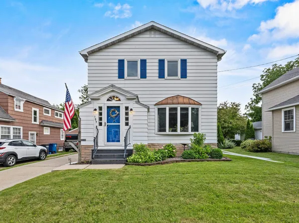 157 W 19th Ave, Oshkosh, WI 54902