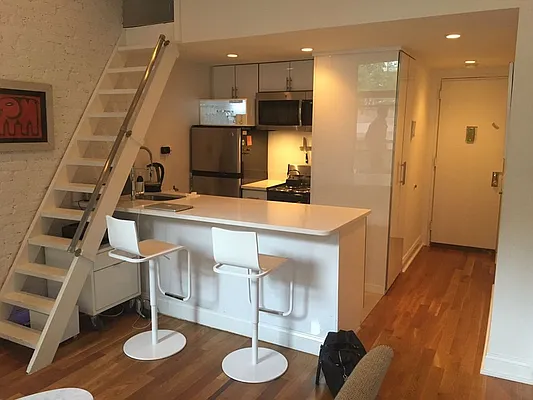 Rented by Sky Management | media 2