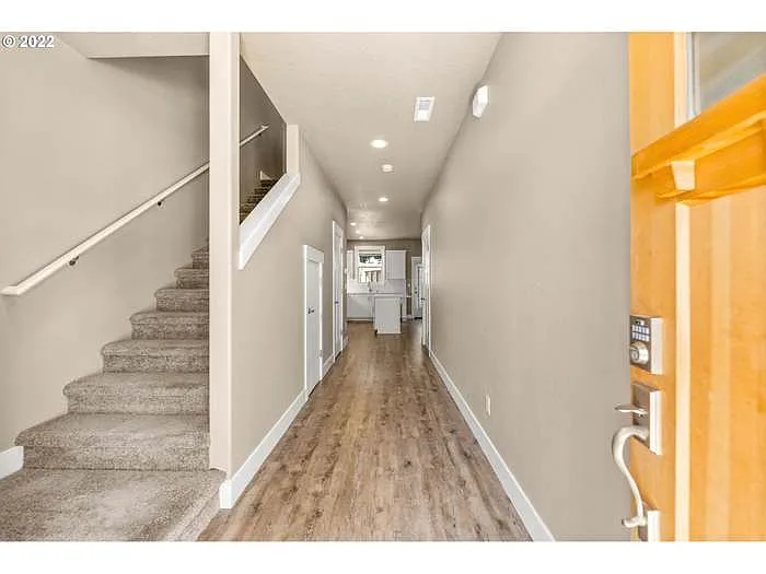 Building Photo - 2502 NE 85th Cir