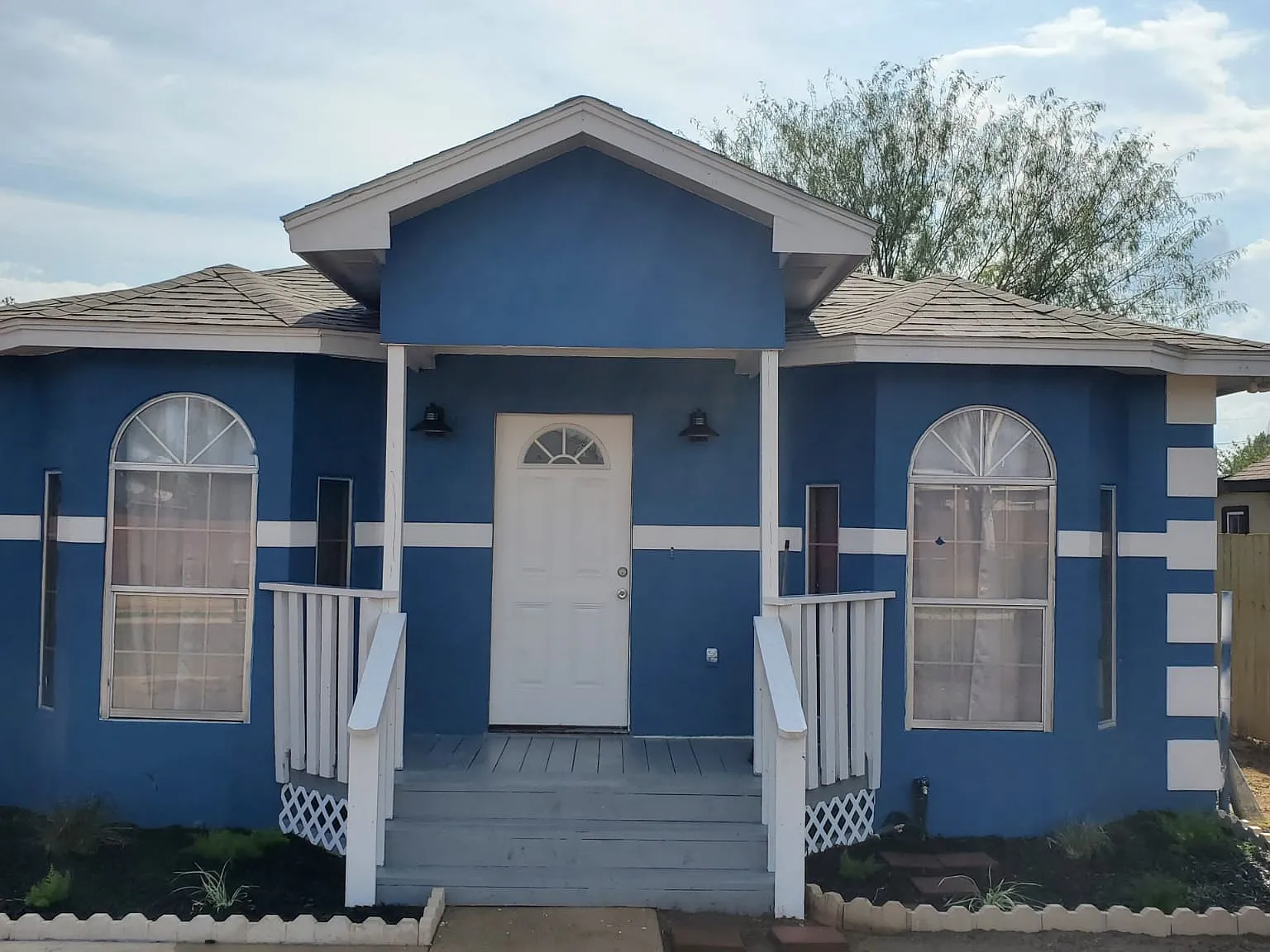 2 bed, 956 sqft, $1,000 — Photo 1