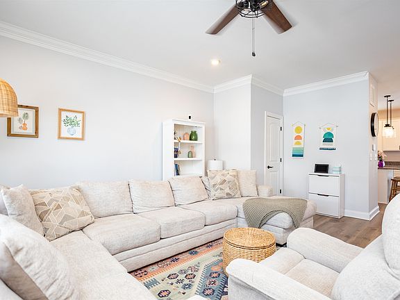 5th image of 1091 Bluemoon Dr #36