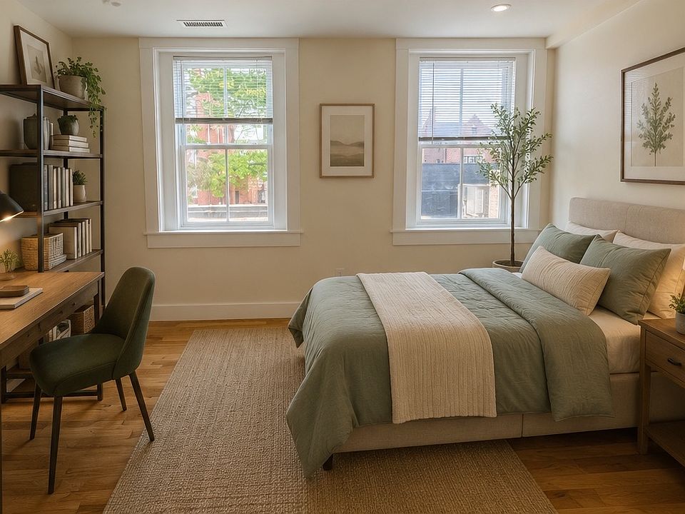 1st image of 526 Chapel St #B