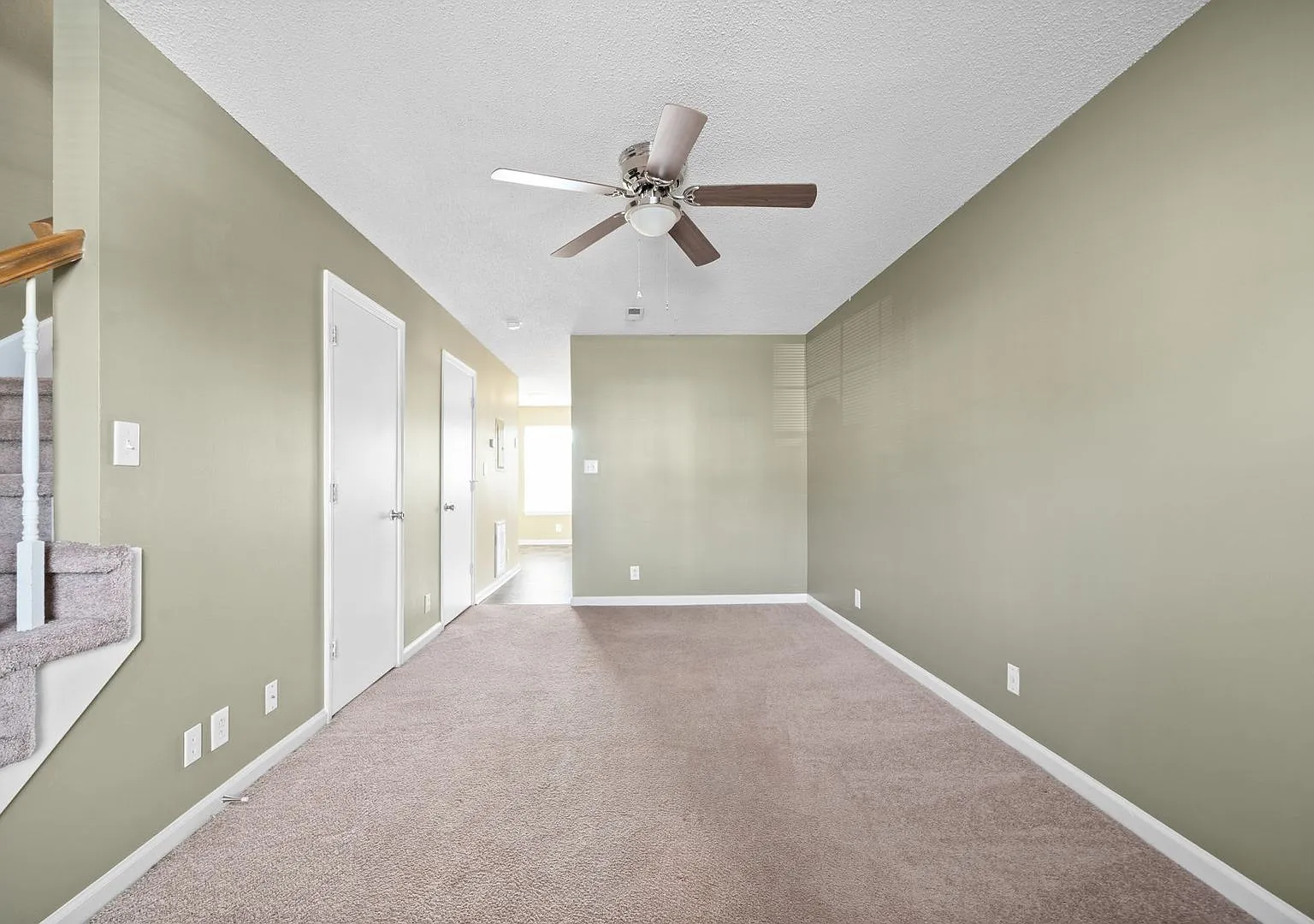 Caroline Dr - 2450 (x8) — Photo 4