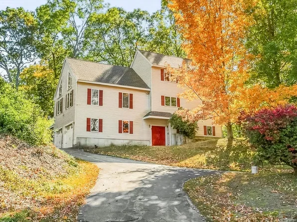 14 Buckingham Ln, Haverhill, MA 01835