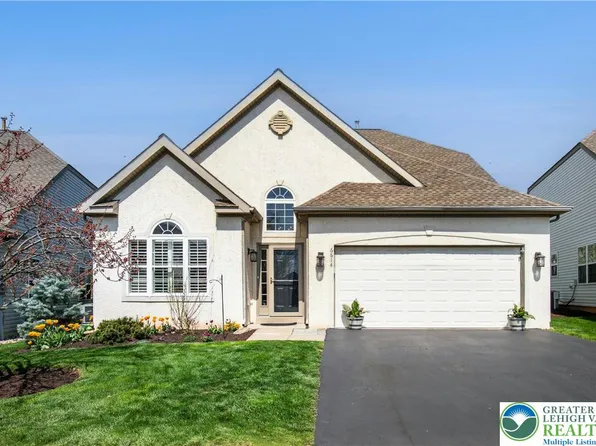6614 Blue Heather Ct, Macungie, PA 18062
