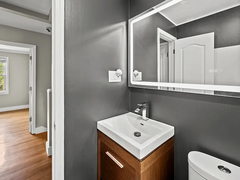 3017 S Hill St — Photo 28