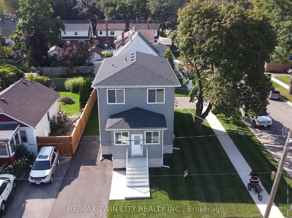 309 Nelson St #3, Brantford, ON N3S 4E2