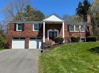 1235 Rolling Meadow Rd, Pittsburgh, PA 15241