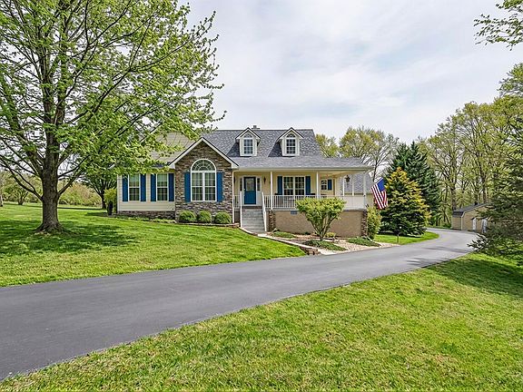 2nd image of 976 Ottoma Dr