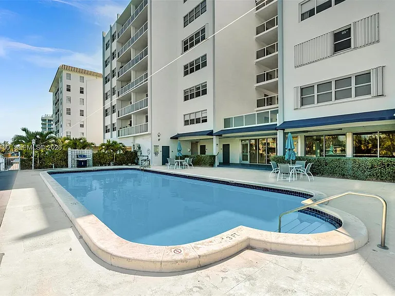 9381 E Bay Harbor Dr #202S — Photo 25