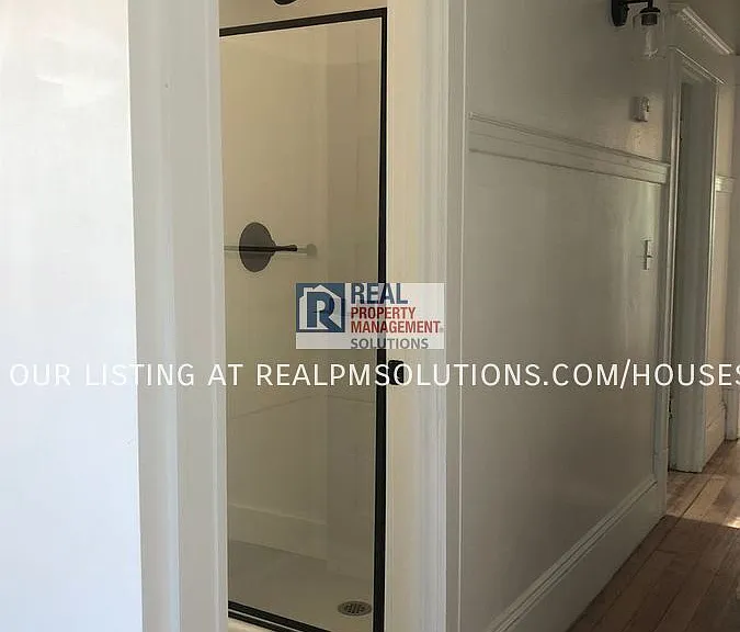 2223 NW Hoyt St — Photo 21