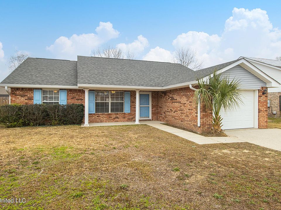 1st image of 13218 W Country Hills Dr