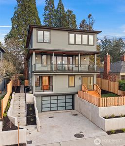 3020 W Viewmont Way W, Seattle, WA, 98199