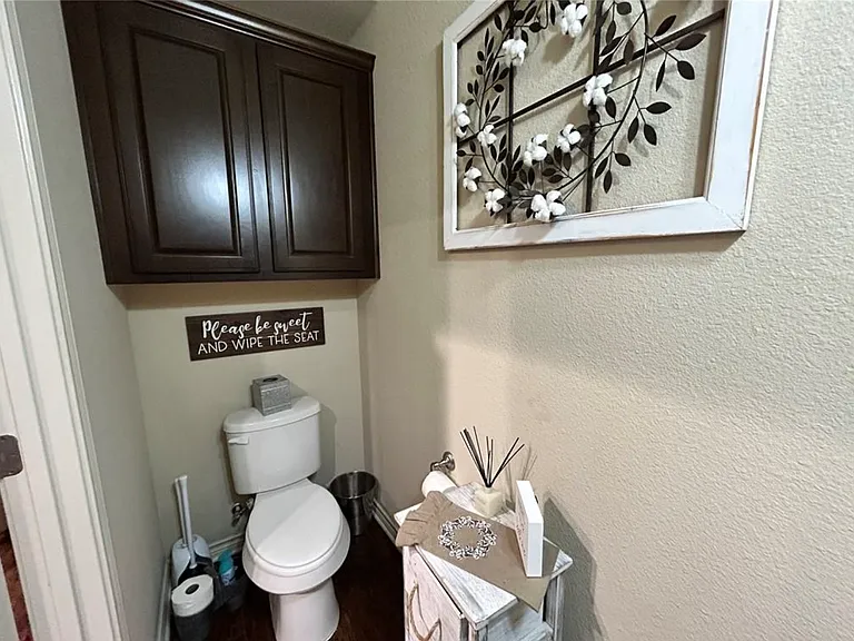 98 Forest Dr — Photo 10