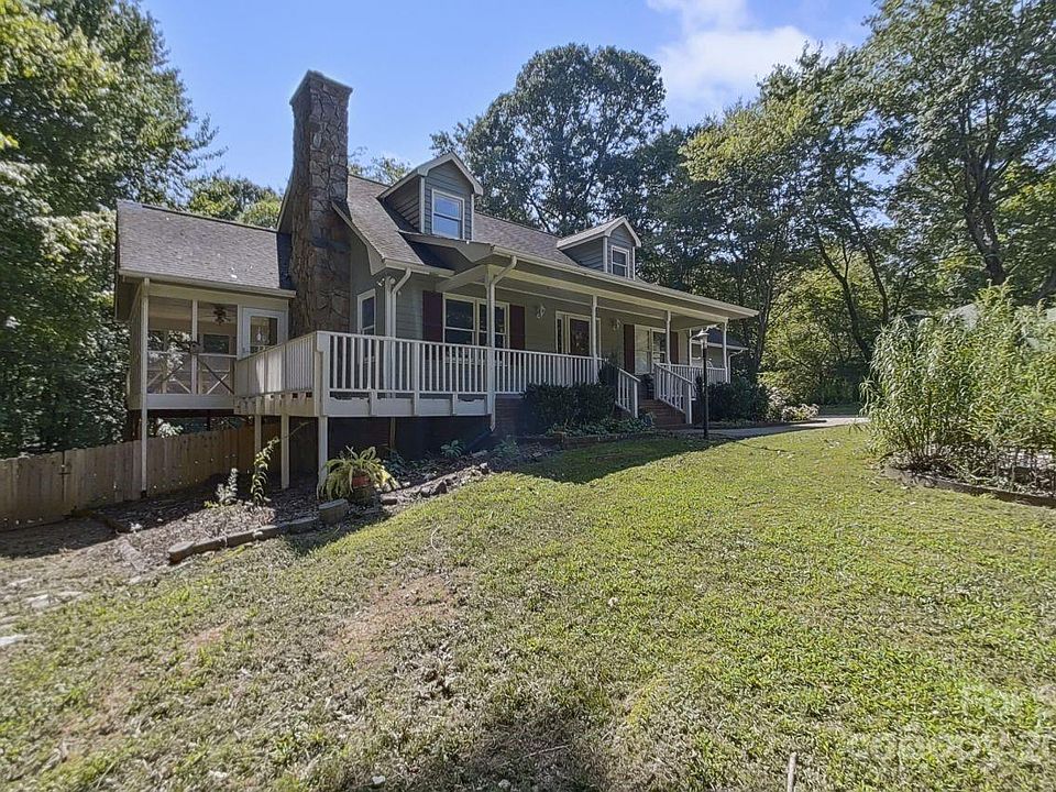 1st image of 681 Tracy Ln