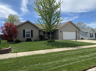 106 Castleman Ct, Creve Coeur, IL