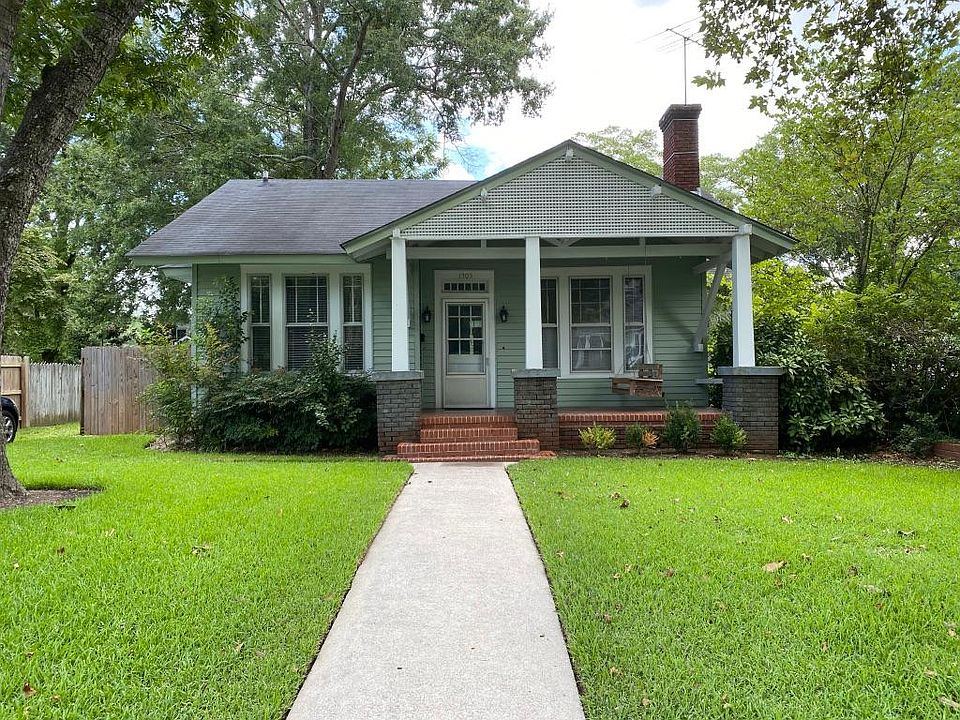 Charming bungalow originally built in 1940 with modern updates