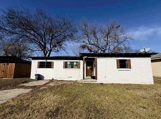 1417 Hillcrest St, Mesquite, TX