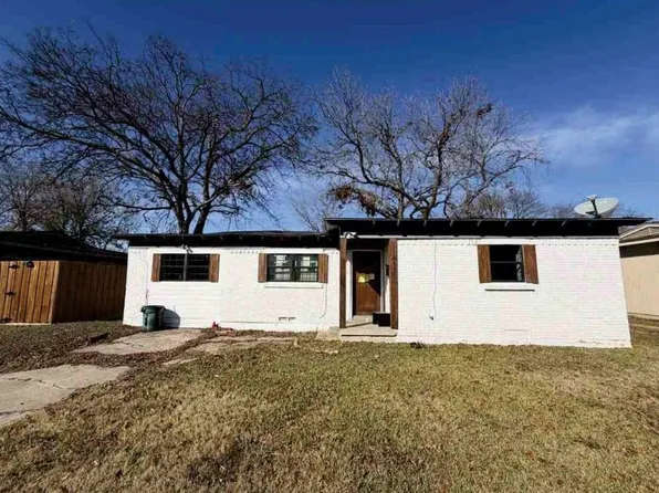 1417 Hillcrest St, Mesquite, TX 75149