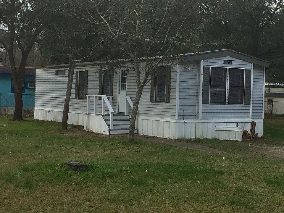 1st image of 21436 Magnolia Dr