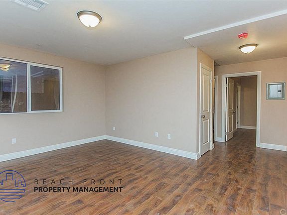 3rd image of 822-824 E 75th St #60517409
