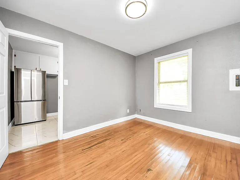 8527 Dillon St — Photo 9