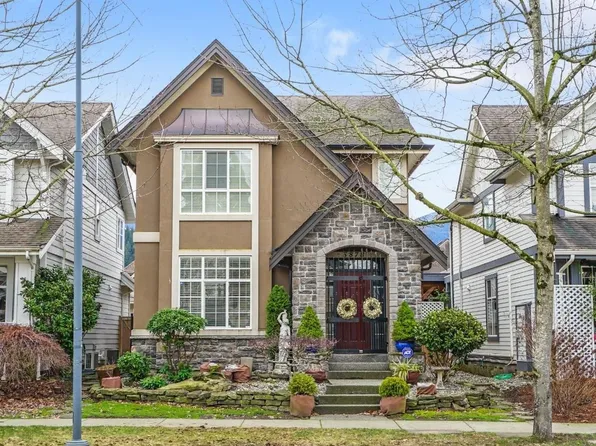 5878 Garrison Blvd, Chilliwack, BC V2R 5X8