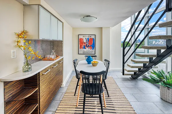 Sold by Compass | media 6