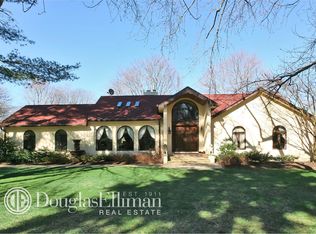 97 Wheatly Rd, Glen Head, NY 11545