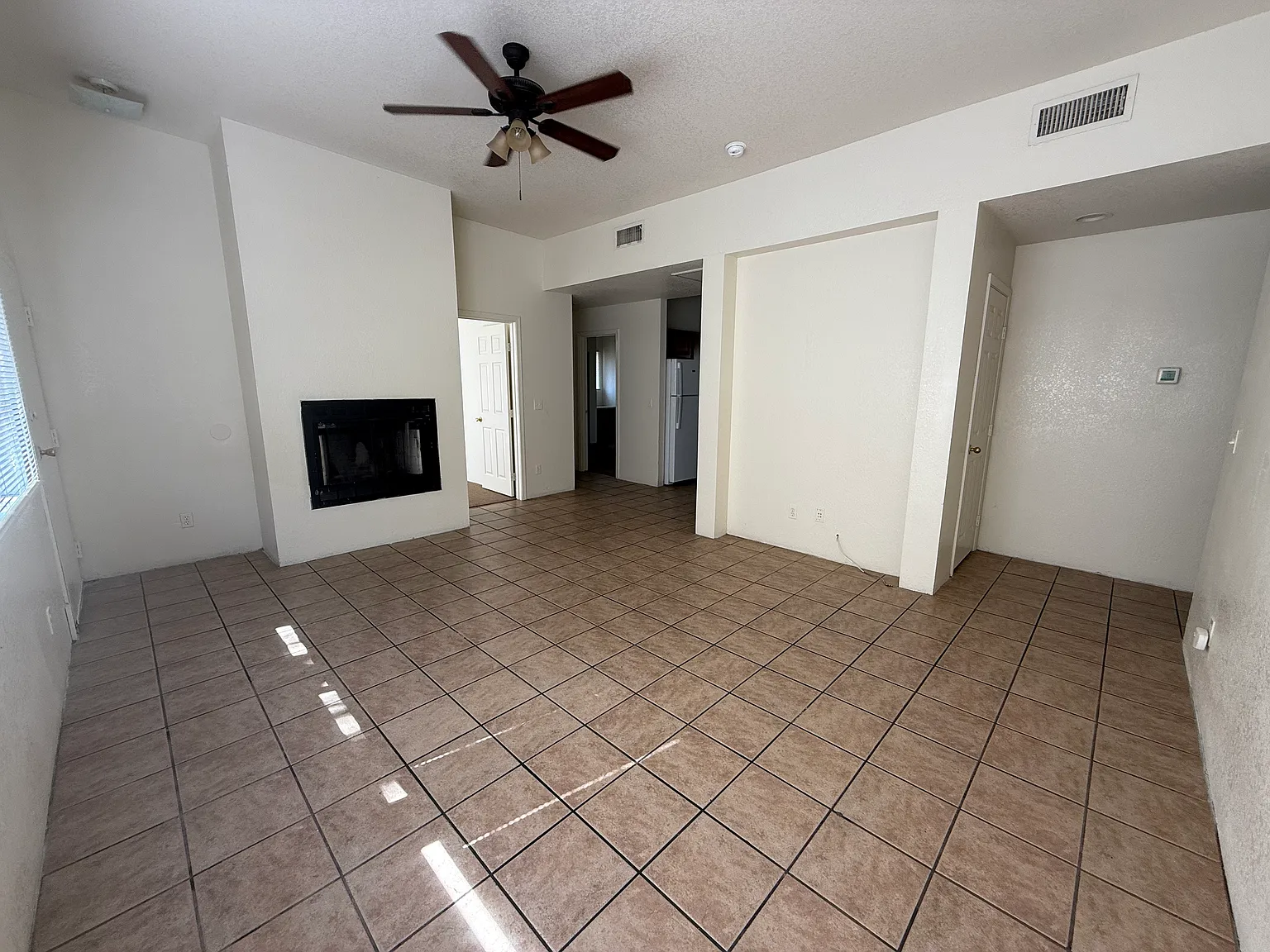 5 bed, 1562 sqft, $3,775 — Photo 4