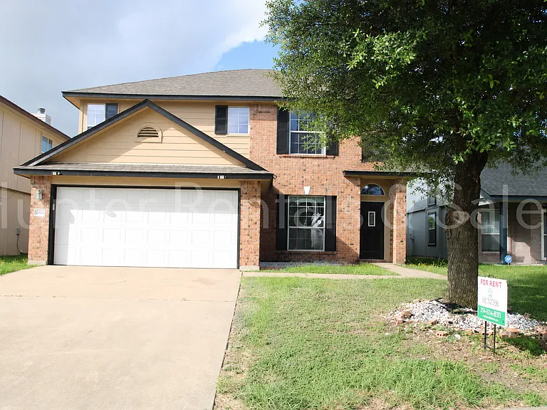 4910 Donegal Bay Ct — Photo 1