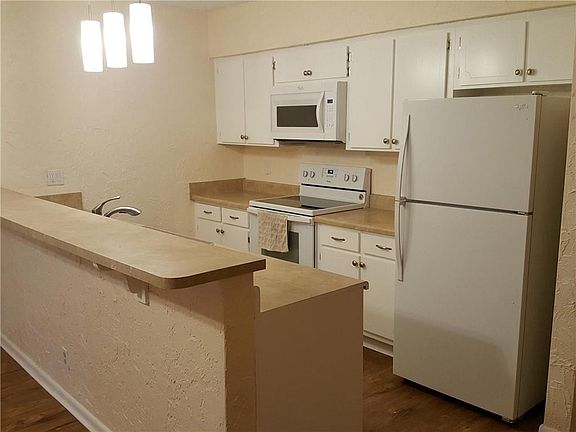 3rd image of 3780 Coral Springs Drive