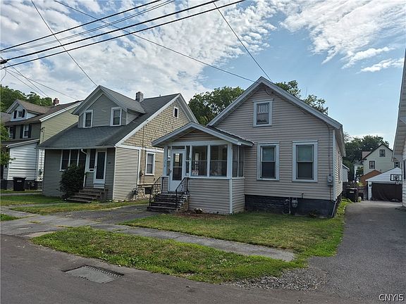 3rd image of 150 Wadsworth St