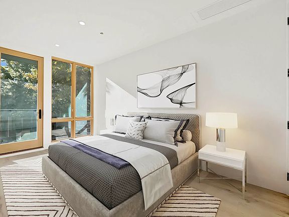 4th image of 1211 Putnam Ave #2R