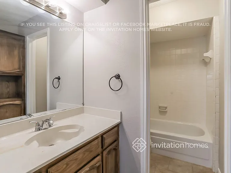 203 Bowie St — Photo 14