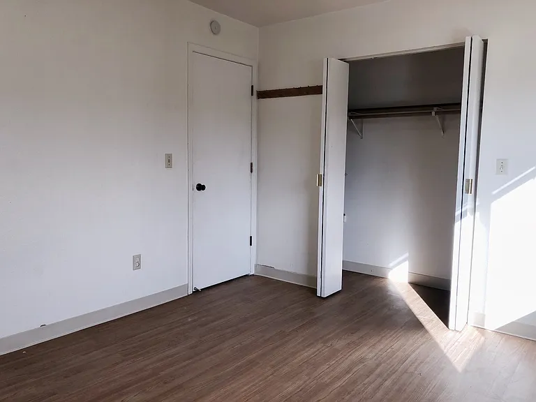 1011 W 76th Ave — Photo 14