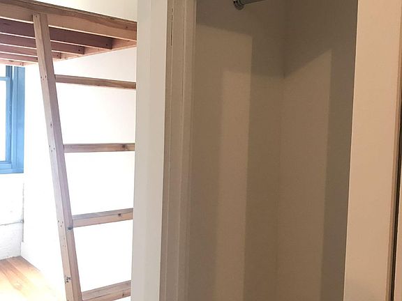 3rd image of 239 Banker St APT 03B