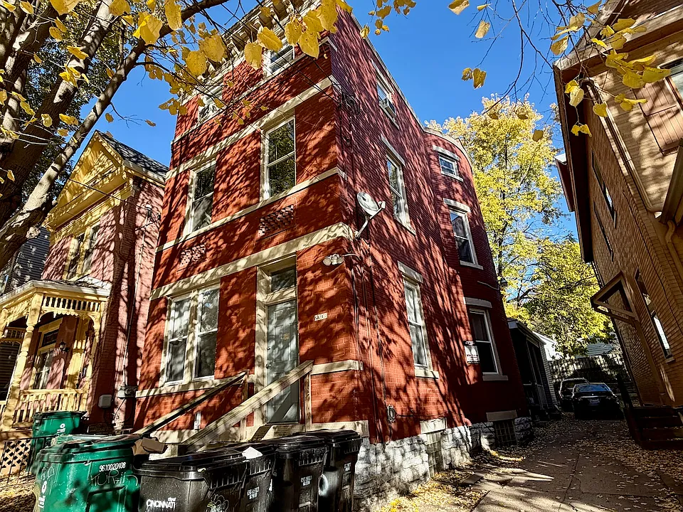 2308 W Clifton Ave #1