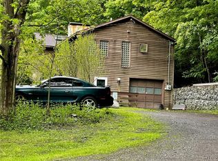 3691 Bishop Hill Rd, Marcellus, NY 13108