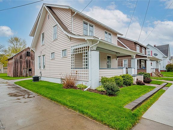 3rd image of 312 N Walnut St
