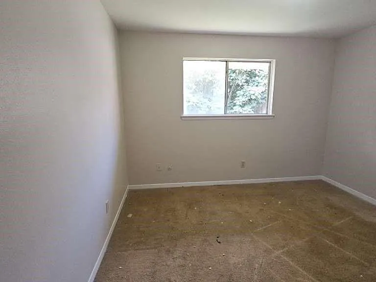 934 Dellbrook Dr — Photo 7