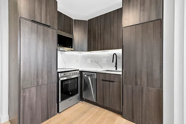 Rented by Fountain Realty Group | media 18