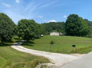 53 Gevedon Branch Rd, Grassy Creek, KY 41352
