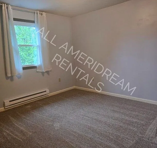 49 1/2 Meadowview Dr — Photo 7