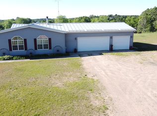 10884 2nd Ave, Waupaca, WI 54981