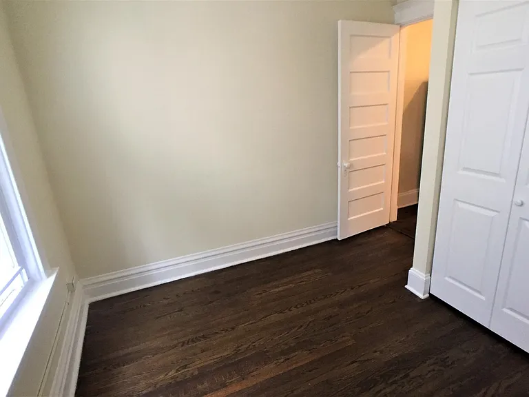 1906 W Waveland Ave #2F — Photo 8