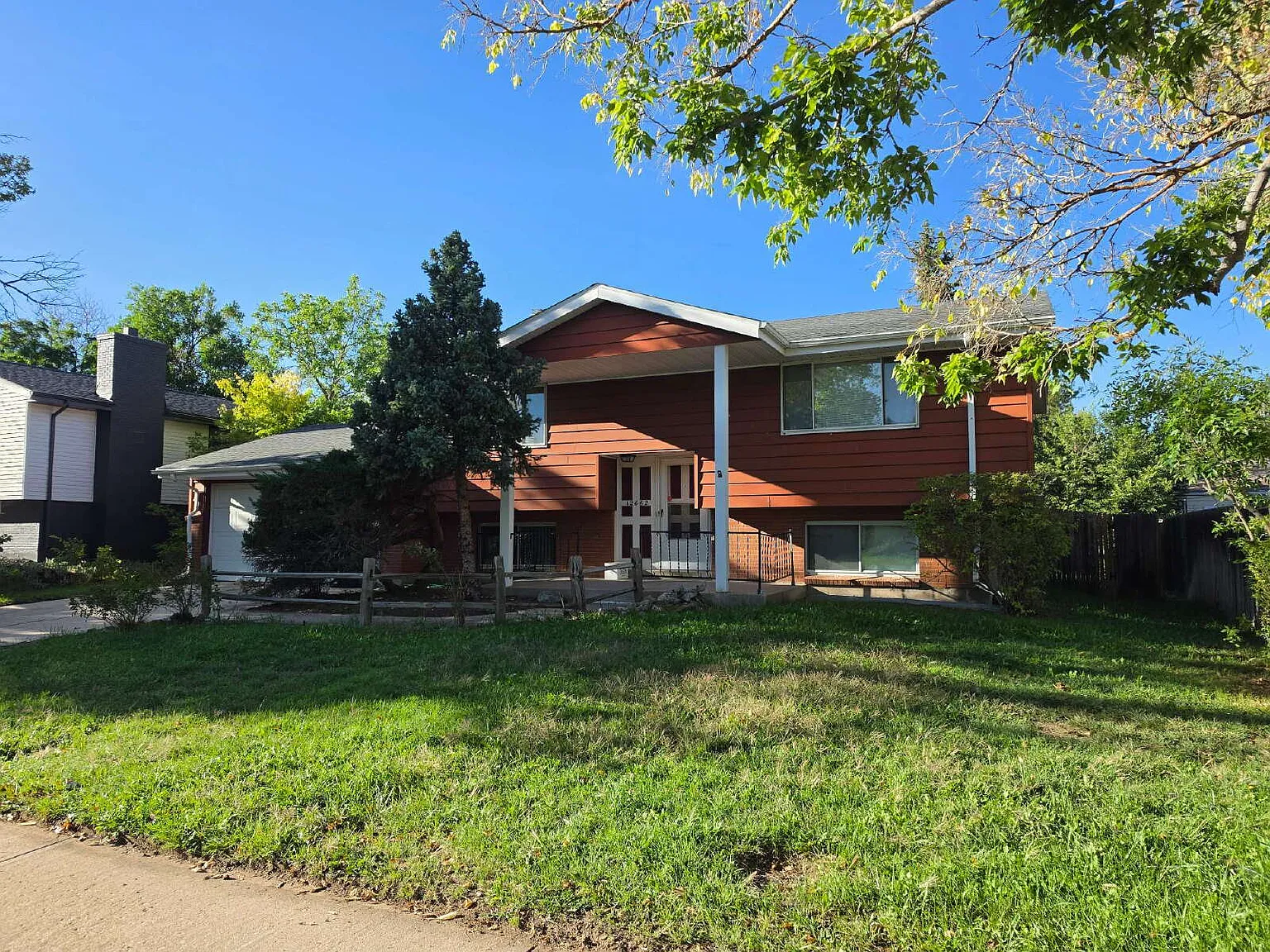 3 bed, 2.0 bath, 1636 sqft, $2,500 — Photo 1