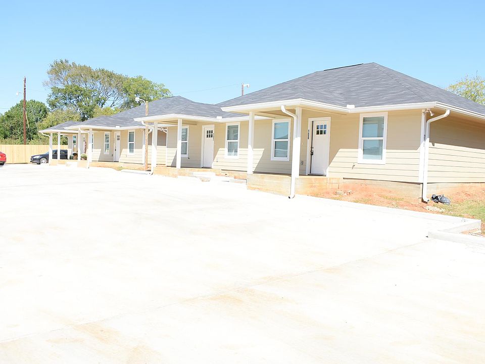 1st image of 218 Parrott Dr #108