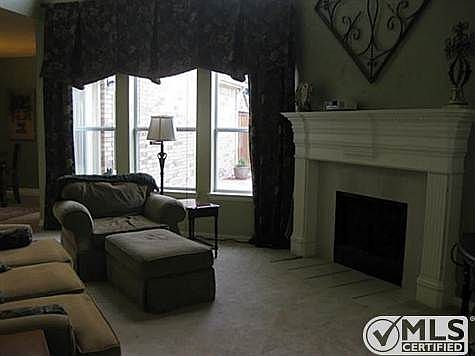 3rd image of 14756 Blakehill Dr